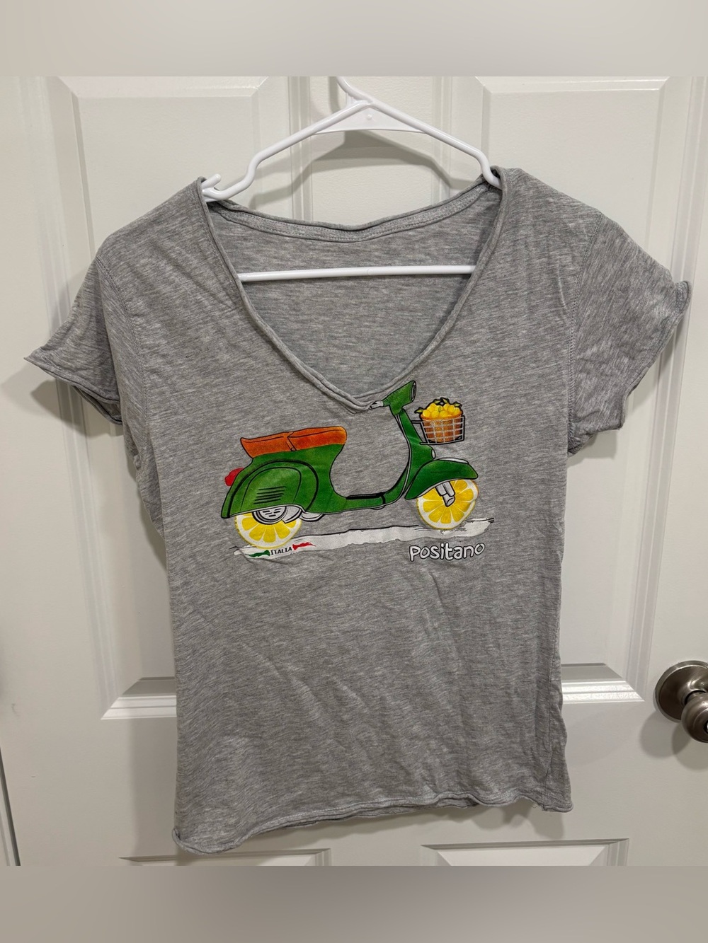 Italia Positano Moped Grey V-Neck T-Shirt Womens U.S. Small